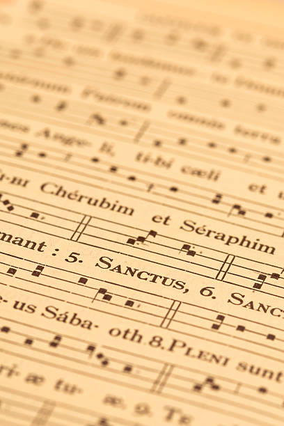 старый ноты с латинский шрифт - sheet music hymnal antique old стоковые фото и изображения