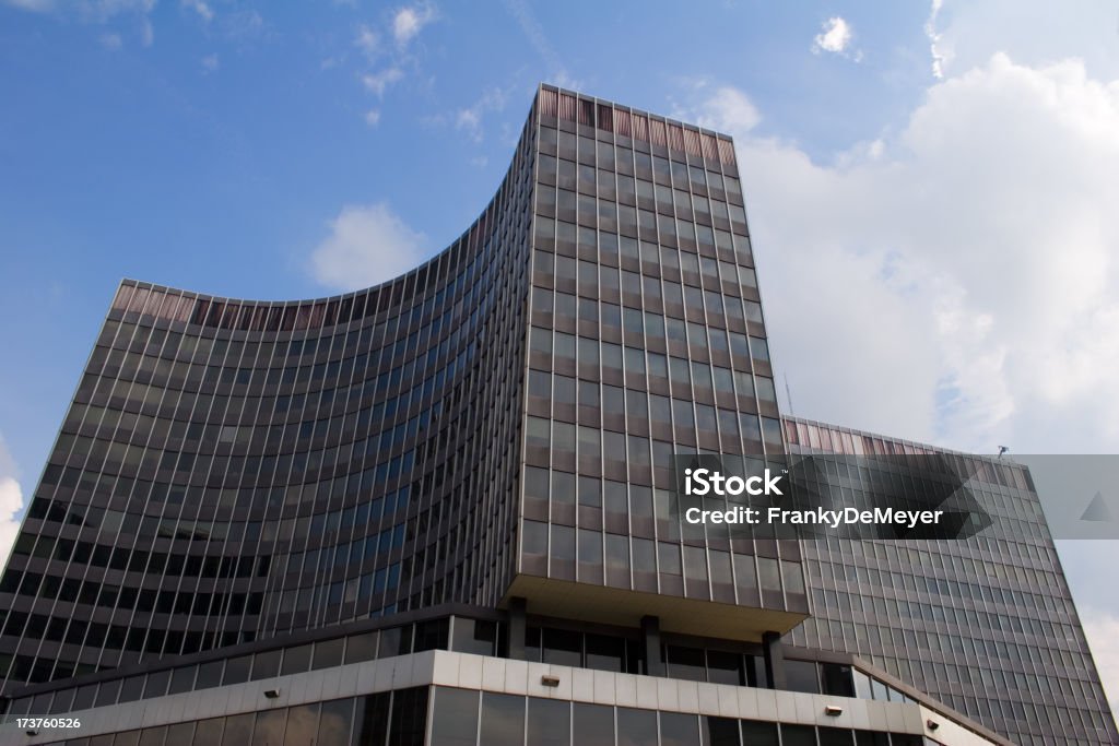 Forma singolare ufficio a Bruxelles - Foto stock royalty-free di Affari