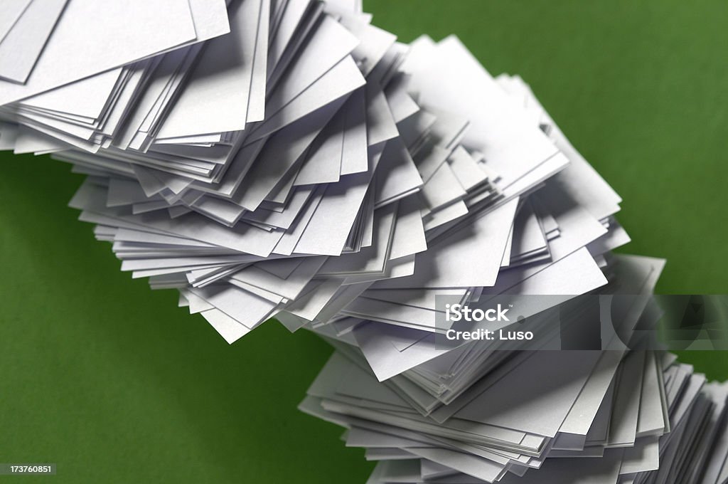 Bürokratie (Haufen von Papier - Lizenzfrei Bürokratie Stock-Foto