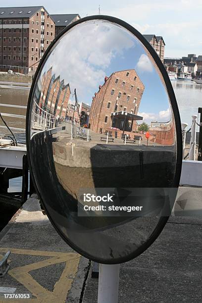 Gloucester Docks Reflectido - Fotografias de stock e mais imagens de Armazém - Armazém, Arquitetura, Canal - Água Corrente