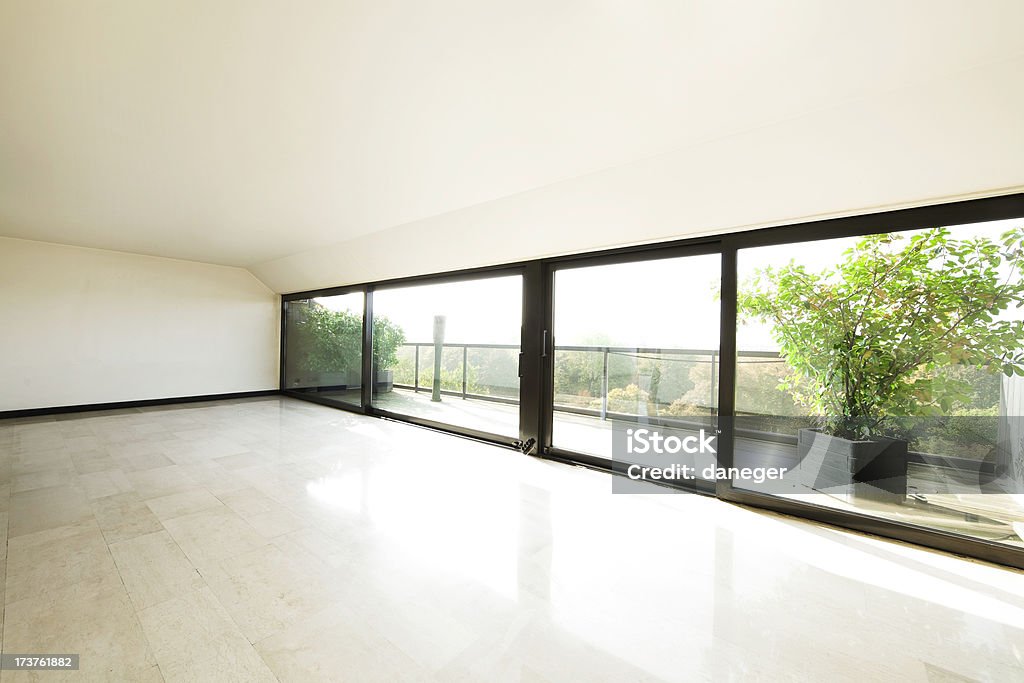 CONDOMINIO moderna - Foto de stock de Ventana libre de derechos