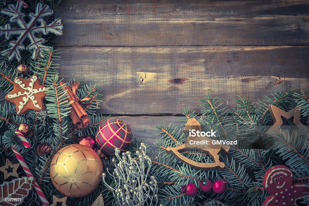 Weihnachtsdekoration mit Ornamenten und Holiday Lights - Lizenzfrei Weihnachten Stock-Foto