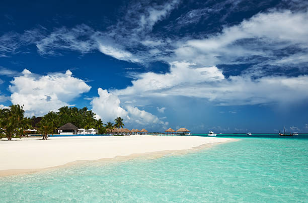 istock Beautiful beach at Maldives 173786372