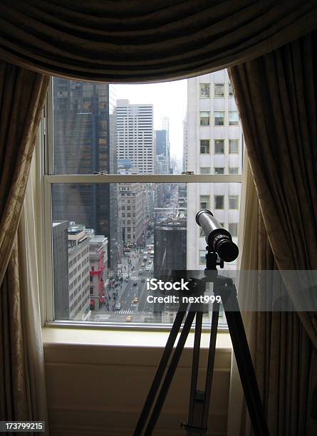 Telescópio No Quarto De Hotel Em Cidade De Nova Iorque - Fotografias de stock e mais imagens de Hotel