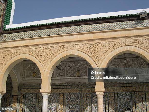 カイルアンバーバー廟 - アラビアのストックフォトや画像を多数ご用意 - アラビア, アラビア文字, アラビア風