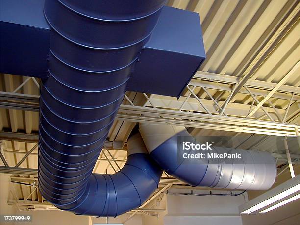 Ducting Calore - Fotografie stock e altre immagini di Conduttura dell'aria - Conduttura dell'aria, Bianco, Blu