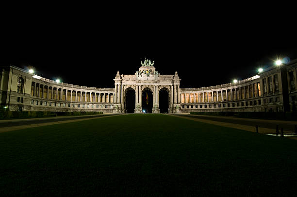 istock Belgium Triumphal Arch in the Parc du Cinquantenaire 173800588