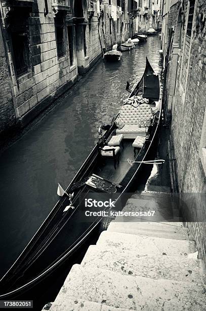 Gondola - Fotografie stock e altre immagini di Bianco e nero - Bianco e nero, Gondola, Canale