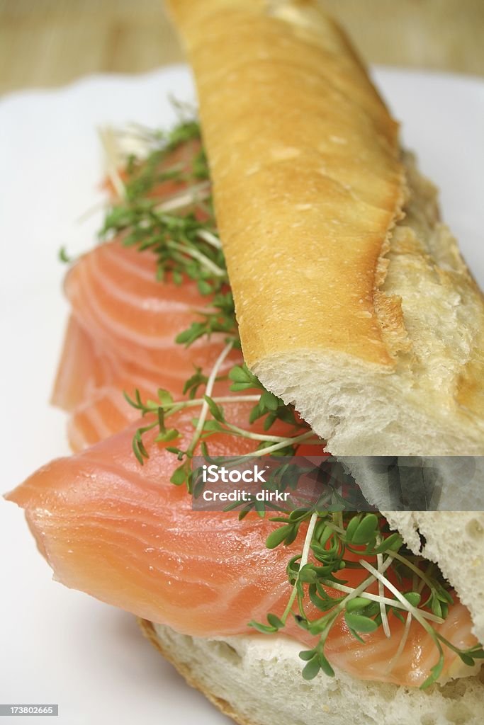 Sándwich de salmón - Foto de stock de Alimento libre de derechos