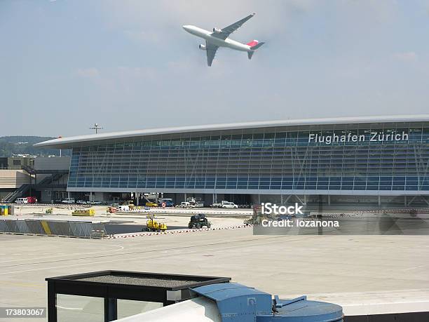チューリッヒ空港 - アムステルダムスキポール空港のストックフォトや画像を多数ご用意 - アムステルダムスキポール空港, カラー画像, クリッピングパス