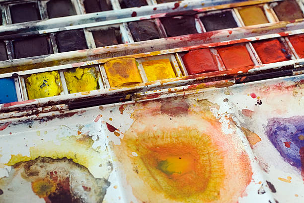 istock Painter's pallet and brush. 173803609
