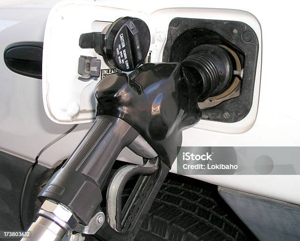 연료비 가솔린에 대한 스톡 사진 및 기타 이미지 - 가솔린, 금융, 급유