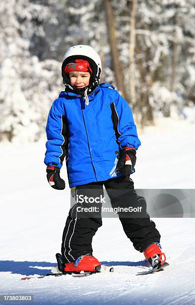 De Esquí Foto de stock y más banco de imágenes de 6-7 años - 6-7 años, Accesorio de cabeza, Adolescencia