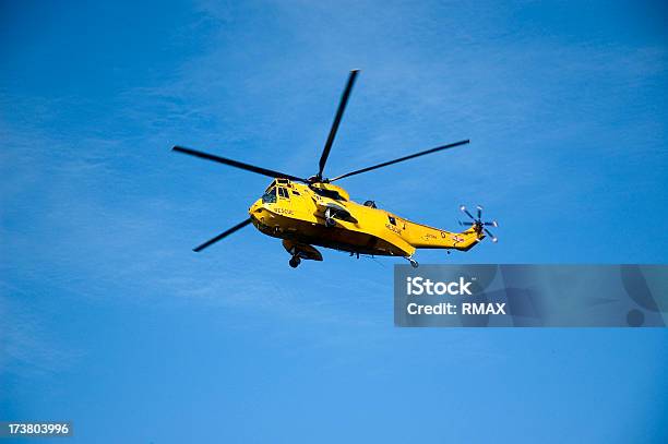 Foto de Resgate De Helicóptero e mais fotos de stock de Força Aérea Britânica - Força Aérea Britânica, Amarelo, Azul