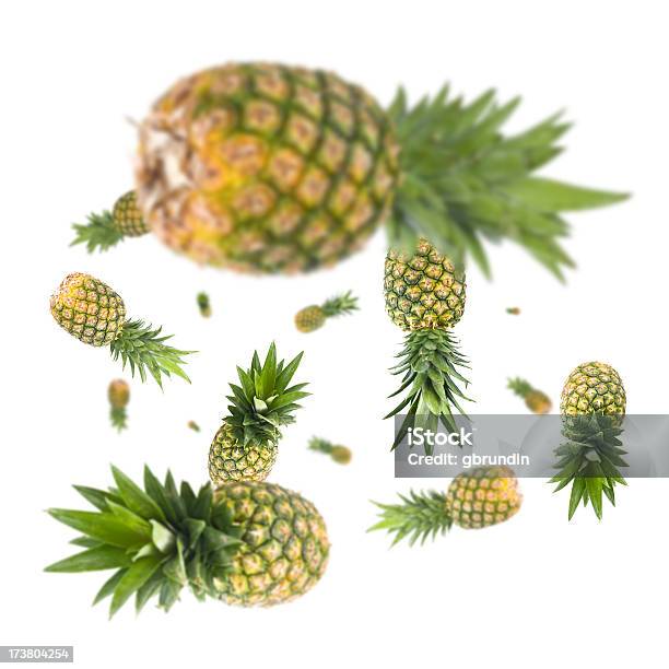 Ananasexplosion Stockfoto und mehr Bilder von Ananas - Ananas, Fallen, Fliegen