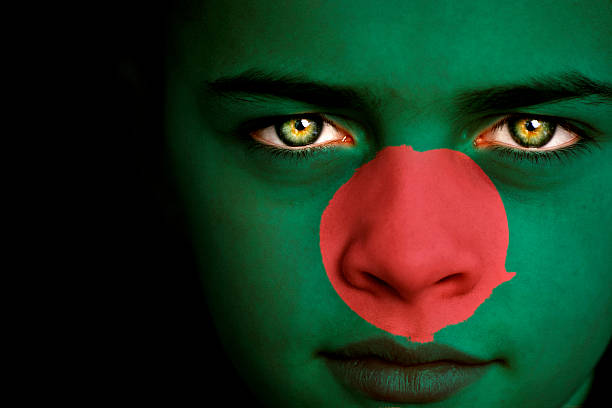 bangladesh bandera niño - jingoistic fotografías e imágenes de stock