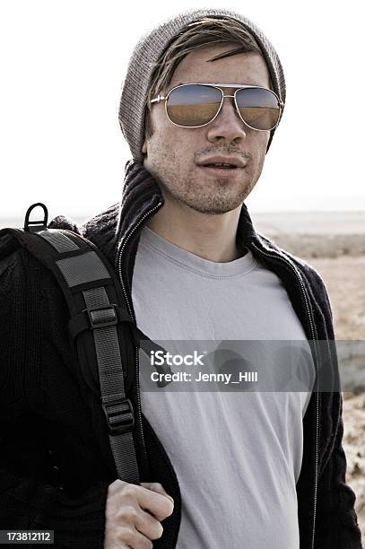 Gungy Retrato De Hombre Joven Atractiva Foto de stock y más banco de imágenes de Gafas de piloto - Gafas de piloto, 16-17 años, Adolescente