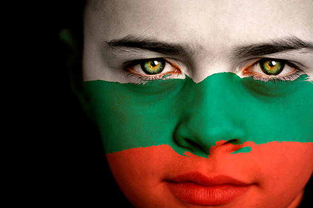 bandera de bulgaria boy - jingoistic fotografías e imágenes de stock