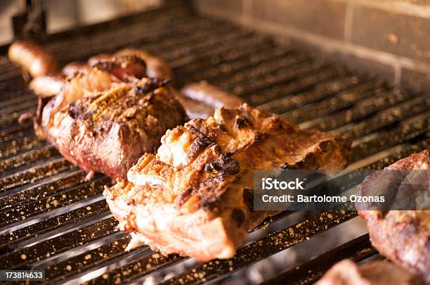 Asado Argentino - zdjęcia stockowe i więcej obrazów Argentyna - Argentyna, Barbecue, Fotografika