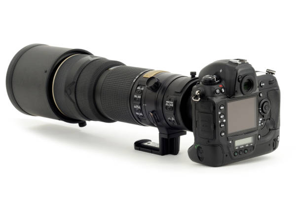istock Pro camera with telephoto lens 173823047