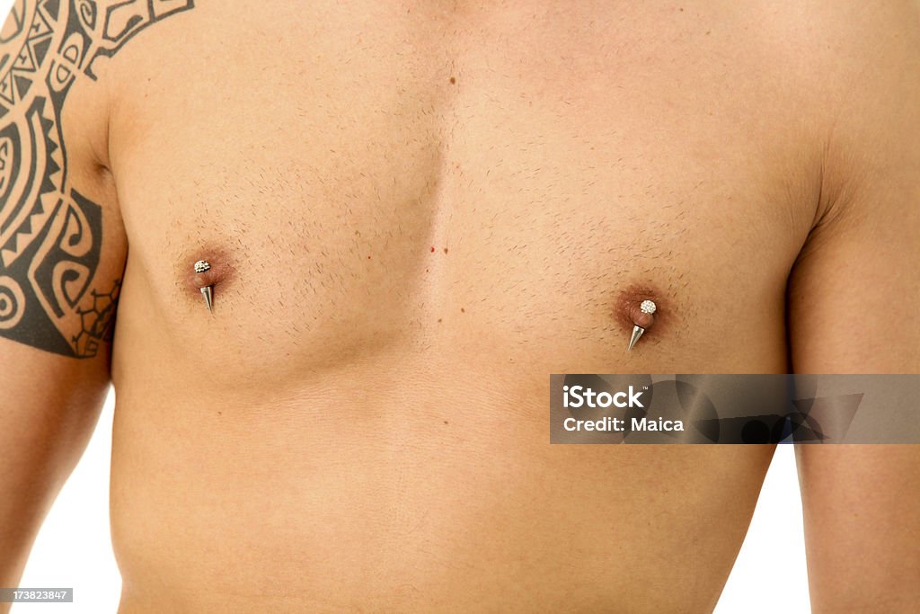 piercing de Mamilo homem com em - Foto de stock de Adulto royalty-free