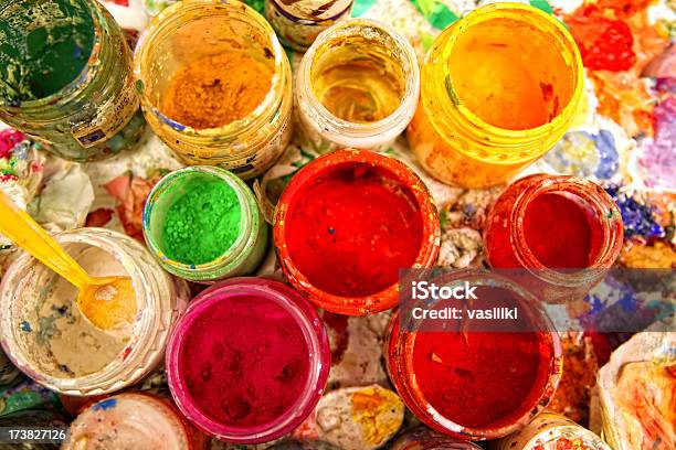 Acrilico E Colori - Fotografie stock e altre immagini di Barattolo di vetro - Barattolo di vetro, Colore descrittivo, Dipingere