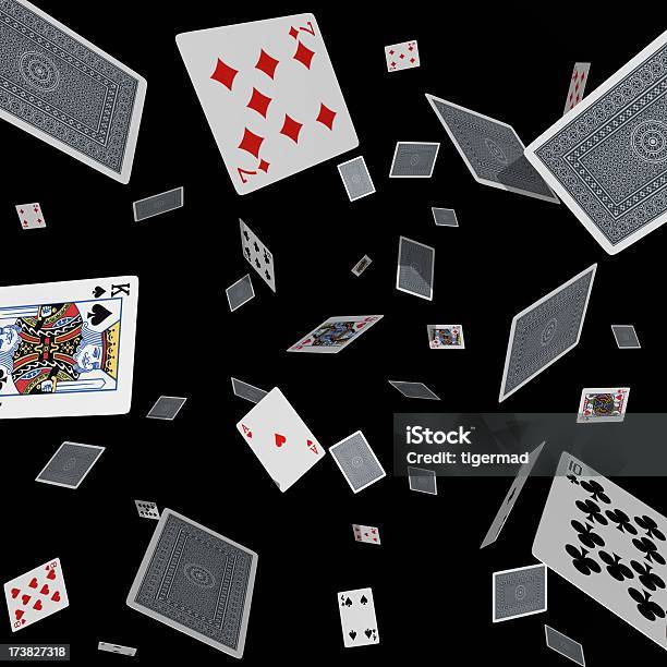 Asciuga Carte Su Nero - Fotografie stock e altre immagini di Carte da gioco - Carte da gioco, Cadere, Figura delle carte
