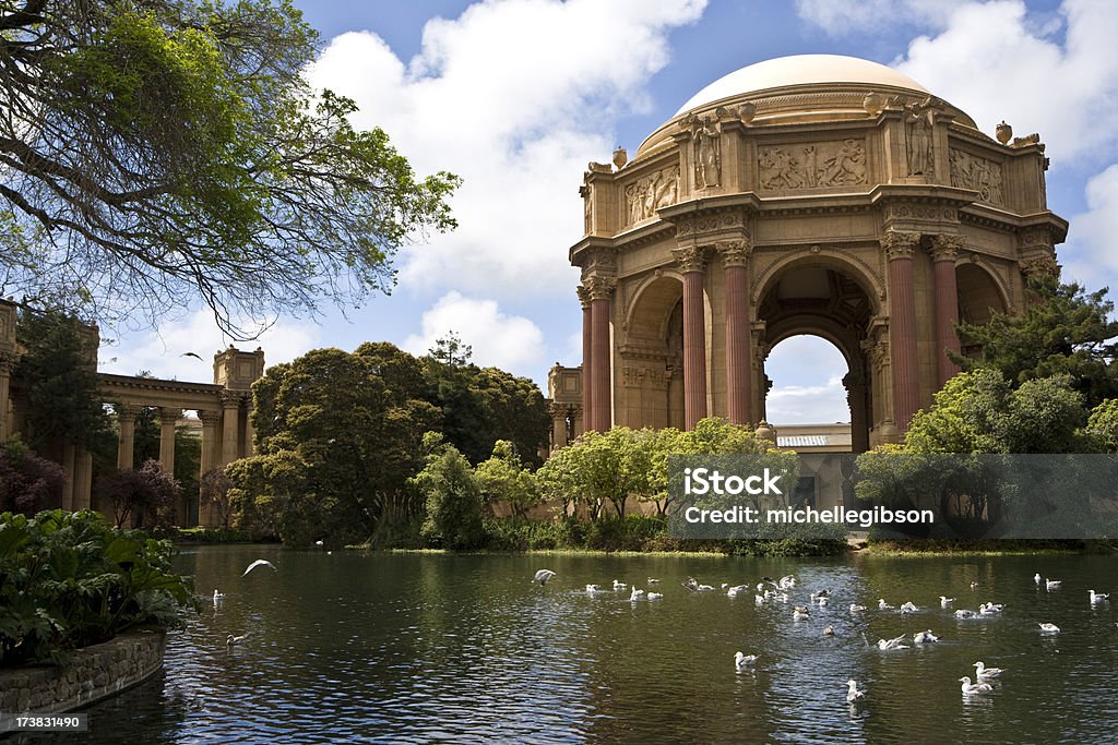 Palace of Fine Arts - Foto stock royalty-free di Acqua