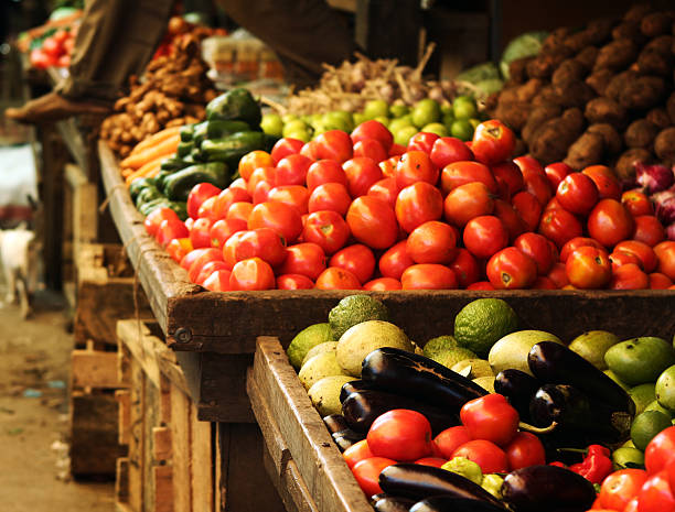 istock Vegetable market with varieties of vegetables 173831805