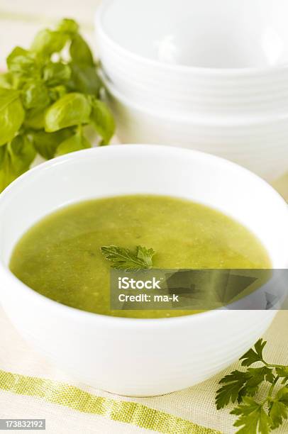 Zielony Zupa - zdjęcia stockowe i więcej obrazów Zupa z zielonego groszku - Zupa z zielonego groszku, Wiosna, Brokuł