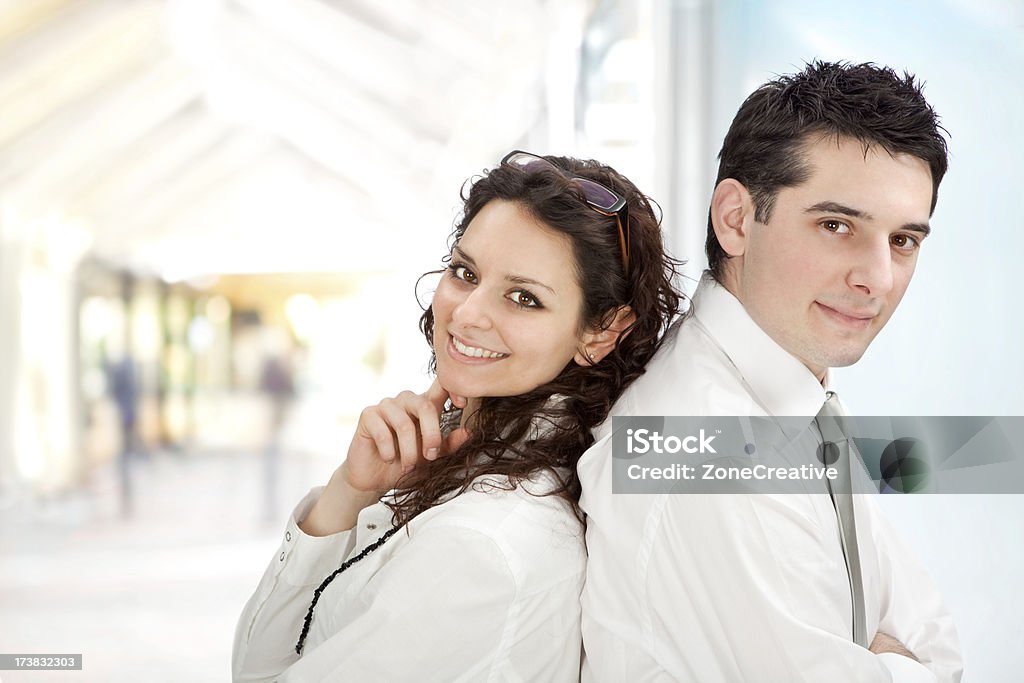Hermosa pareja de negocios en el trabajo - Foto de stock de Adulto libre de derechos