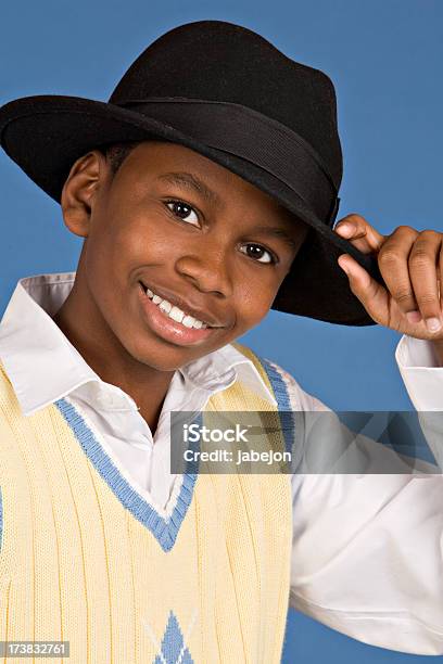 Preteen Fotografia De Estúdio - Fotografias de stock e mais imagens de 12-13 Anos - 12-13 Anos, Afro-americano, Azul