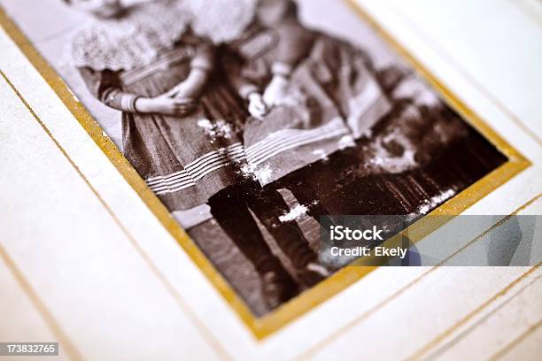 늙음 Photograpf 두 걸스 소녀에 대한 스톡 사진 및 기타 이미지 - 소녀, 영상 도서관, 1900년