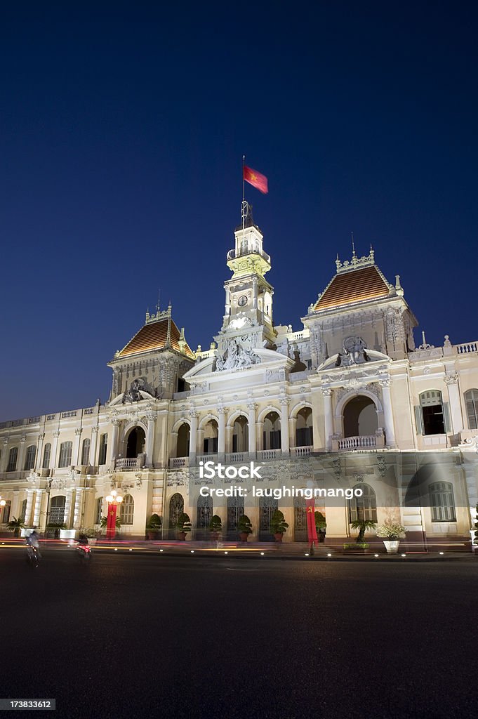 ho chi minh city, vietnam saigon hotel de ville crepuscolo - Foto stock royalty-free di Albergo