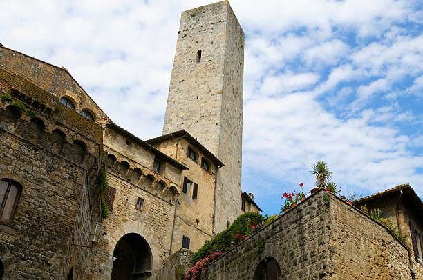 istock Ancient Tower,San Gimignano,Tuscany 173834844
