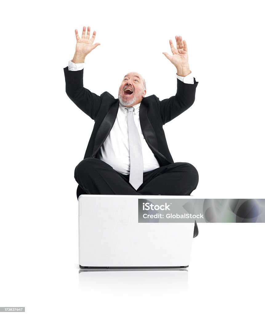 Hombre de negocios con las manos y computadora portátil disponibles en la recepción - Foto de stock de 50-54 años libre de derechos