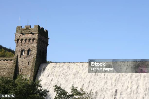 Dam Parete Bacino Derwent Parco Nazionale Di Peak District - Fotografie stock e altre immagini di Acqua