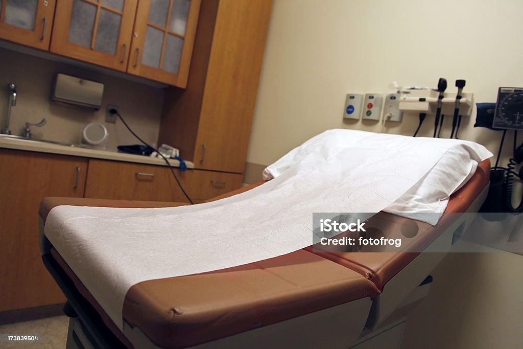 Examen de mesa - Foto de stock de Asistencia sanitaria y medicina libre de derechos