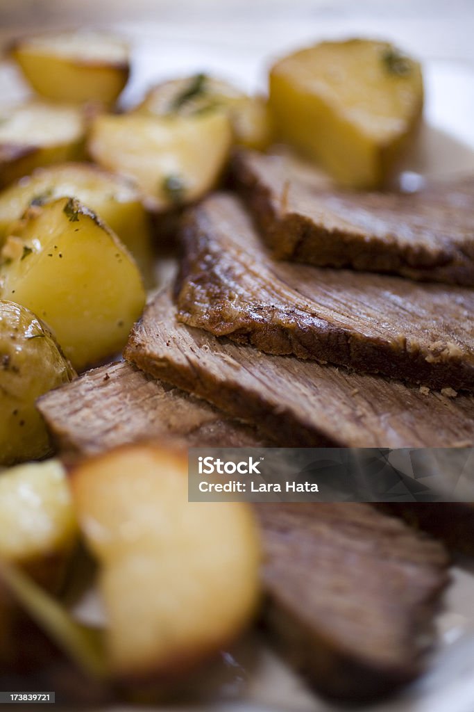 Carne e patate - Foto stock royalty-free di Alimento di base