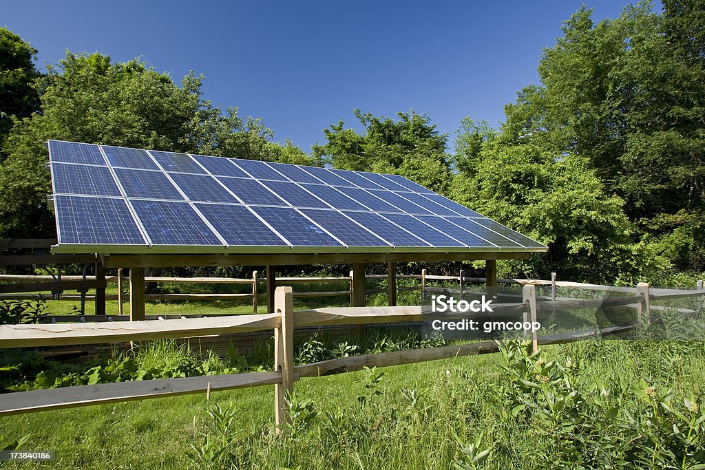 Panneaux solaires énergie renouvelable - Photo de Bleu libre de droits