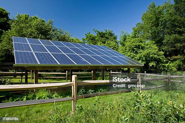 Возобновляемых Источников Энергии Солнечная Вставками — стоковые фотографии и другие картинки Без людей
