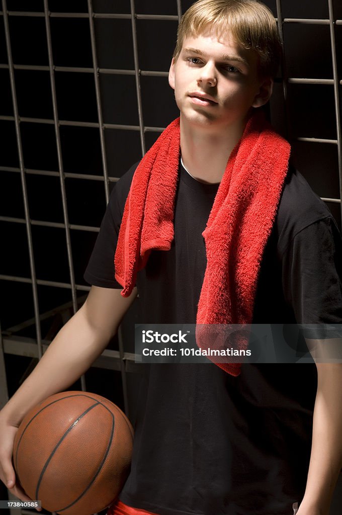 Jovem Jogador de basquetebol - Royalty-free 16-17 Anos Foto de stock