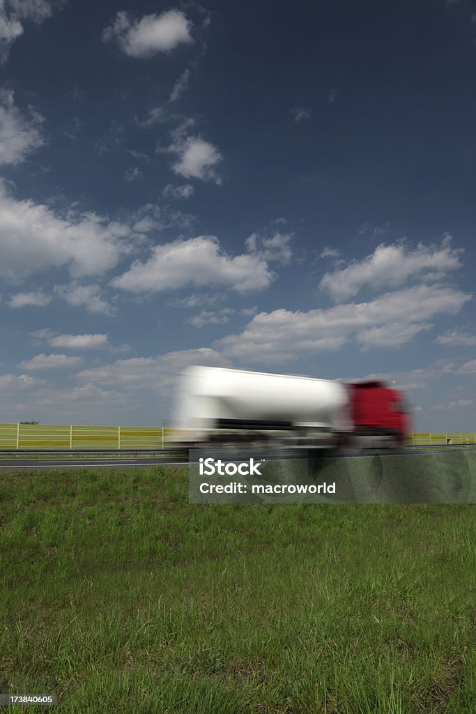 Ciel bleu sur camion rouge - Photo de Activité libre de droits