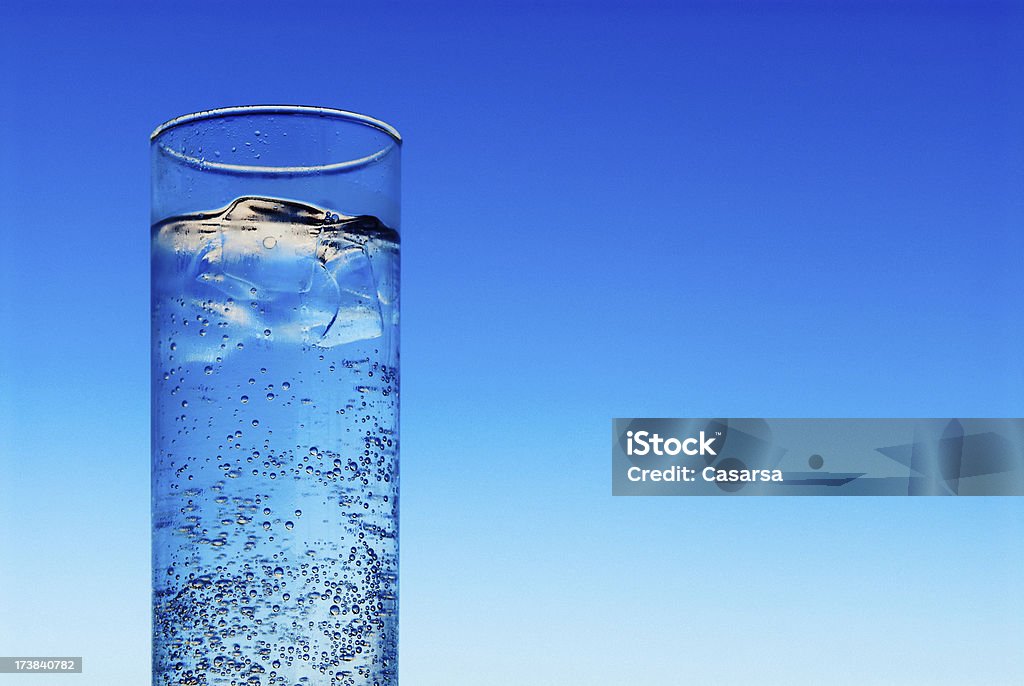 Bebida fría - Foto de stock de Agua carbonatada libre de derechos