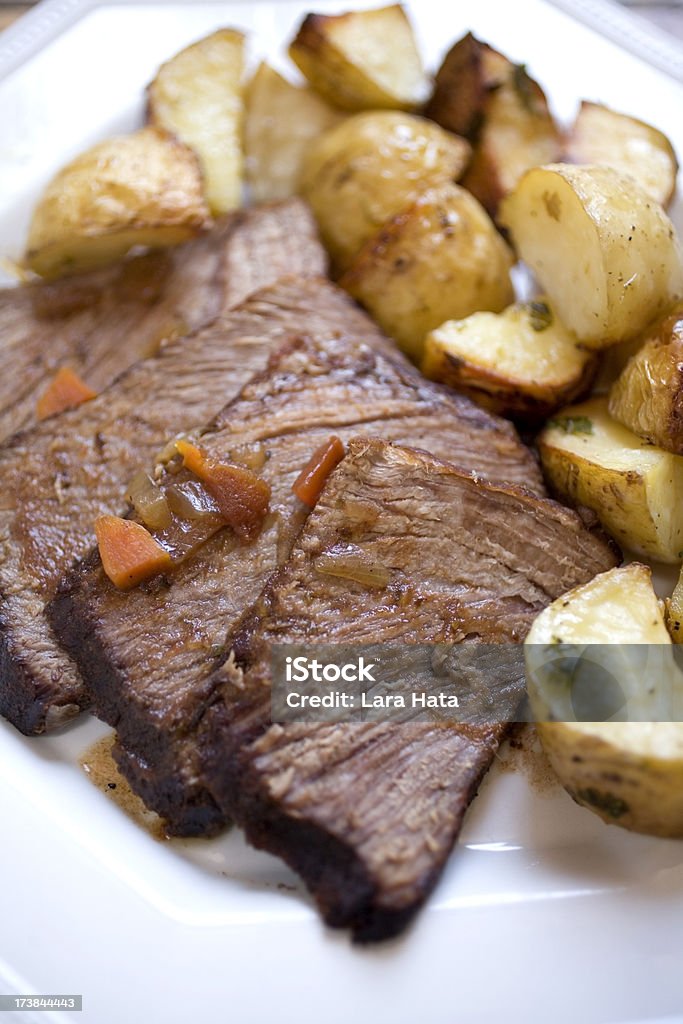 고기 및 감자 - 로열티 프리 팟 로스트 스톡 사진