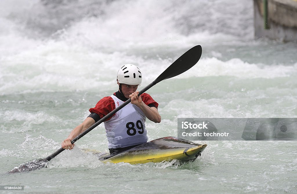 Kayak in rosso - Foto stock royalty-free di Acqua