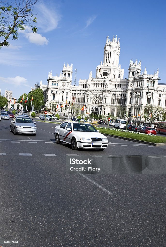 Táxi na Plaza de Cibeles, Madri - Foto de stock de Arquitetura royalty-free