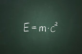 einstein-formel-e-mc2.jpg?b=1&s=170x170&k=20&c=PdyGlLWPS41IdgLAUrig3LqzDrvzzJrdDjp8Wb1WHmw=