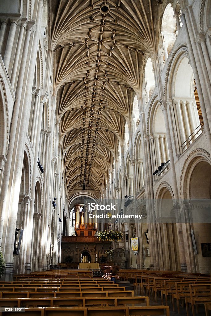 Norwich catedral nave - Foto de stock de Altar libre de derechos