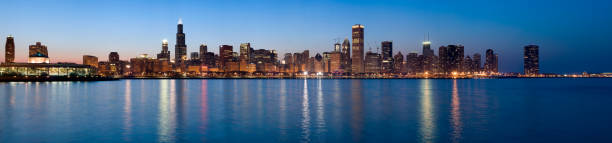 istock Panoramic View of the Chicago Skyline at Dusk (XXXL) 173849844